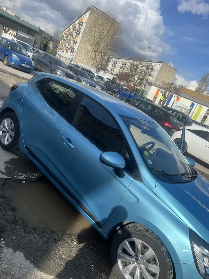 Renault Clio Citadine 5 portes — photo 4