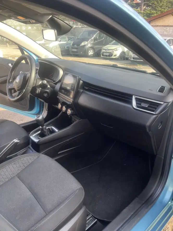Renault Clio Citadine 5 portes — photo 7