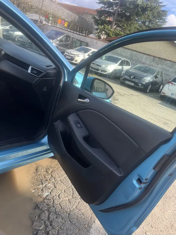 Renault Clio Citadine 5 portes — photo 8