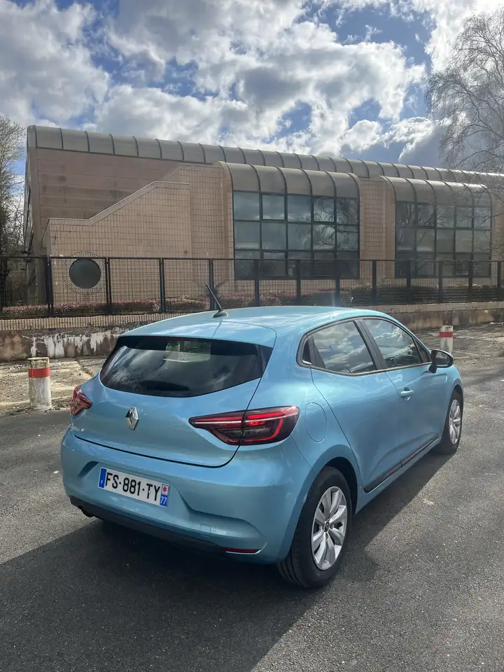 Renault Clio Citadine 5 portes — photo 2