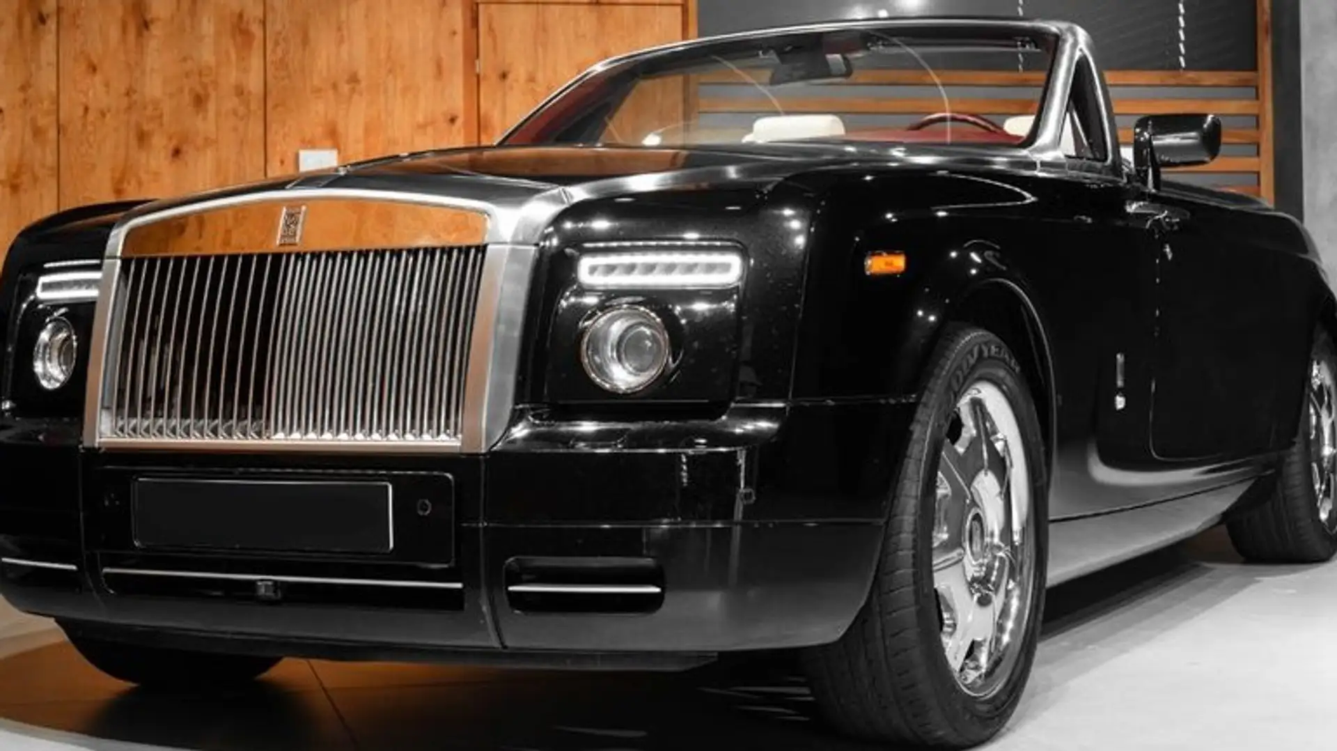 Rolls-Royce Phantom Drophead Coupé Černá - 1
