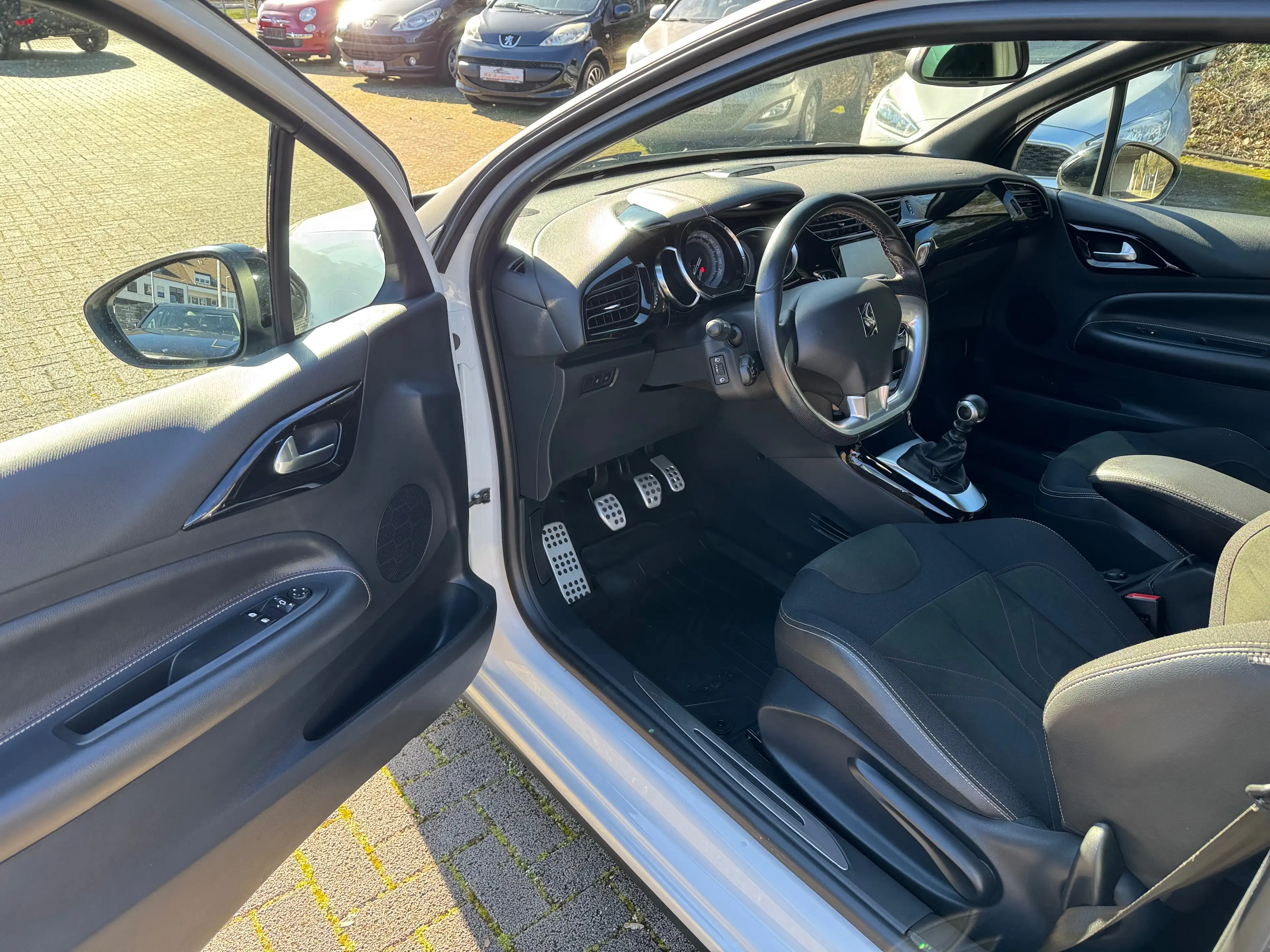 DS Automobiles DS 3 Performance Line, Lückenlos Scheckheftgepflegt — photo 9