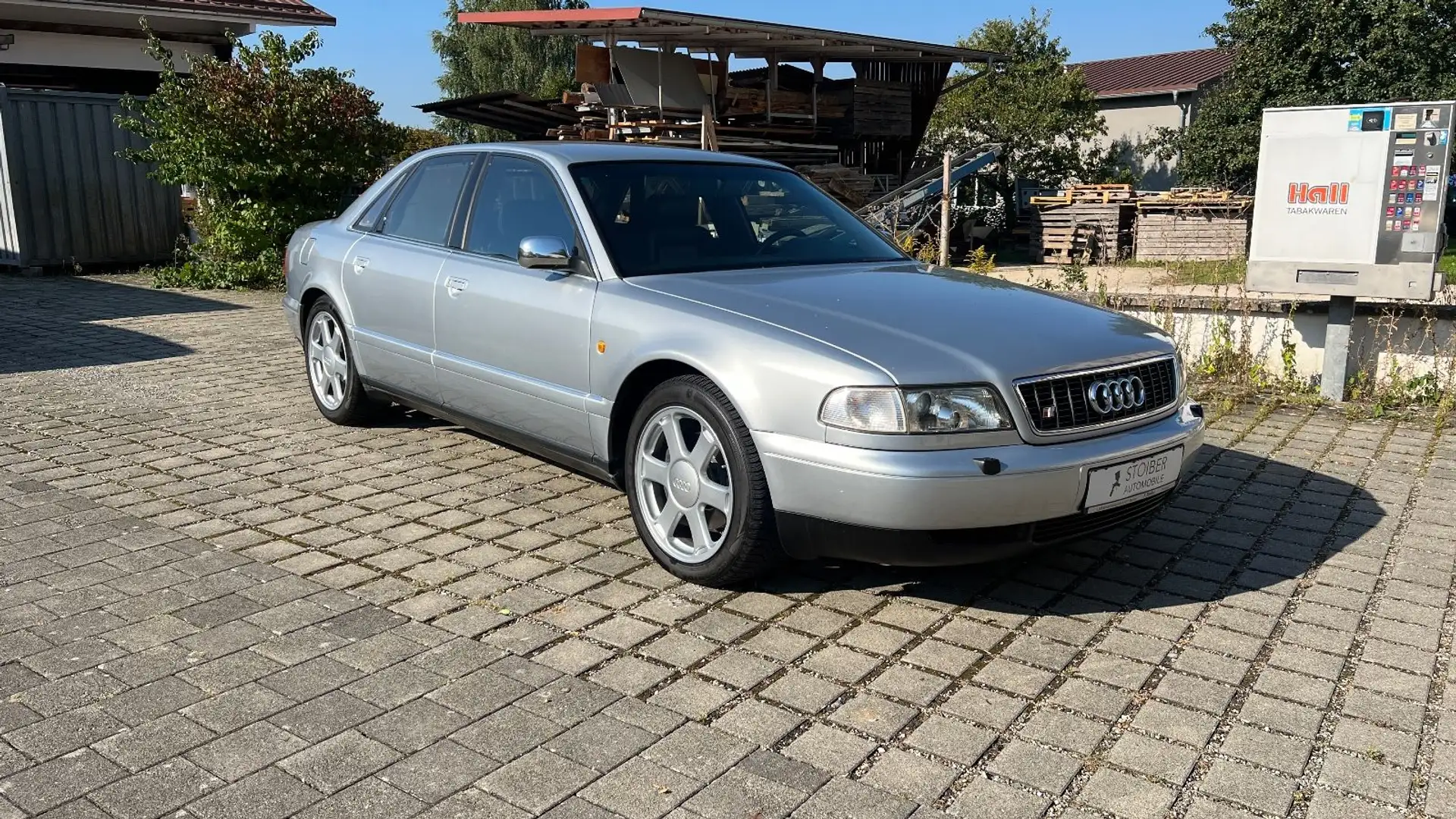 Audi S8 HANDSCHALTER / TOP ZUSTAND / Original Gümüş rengi - 2
