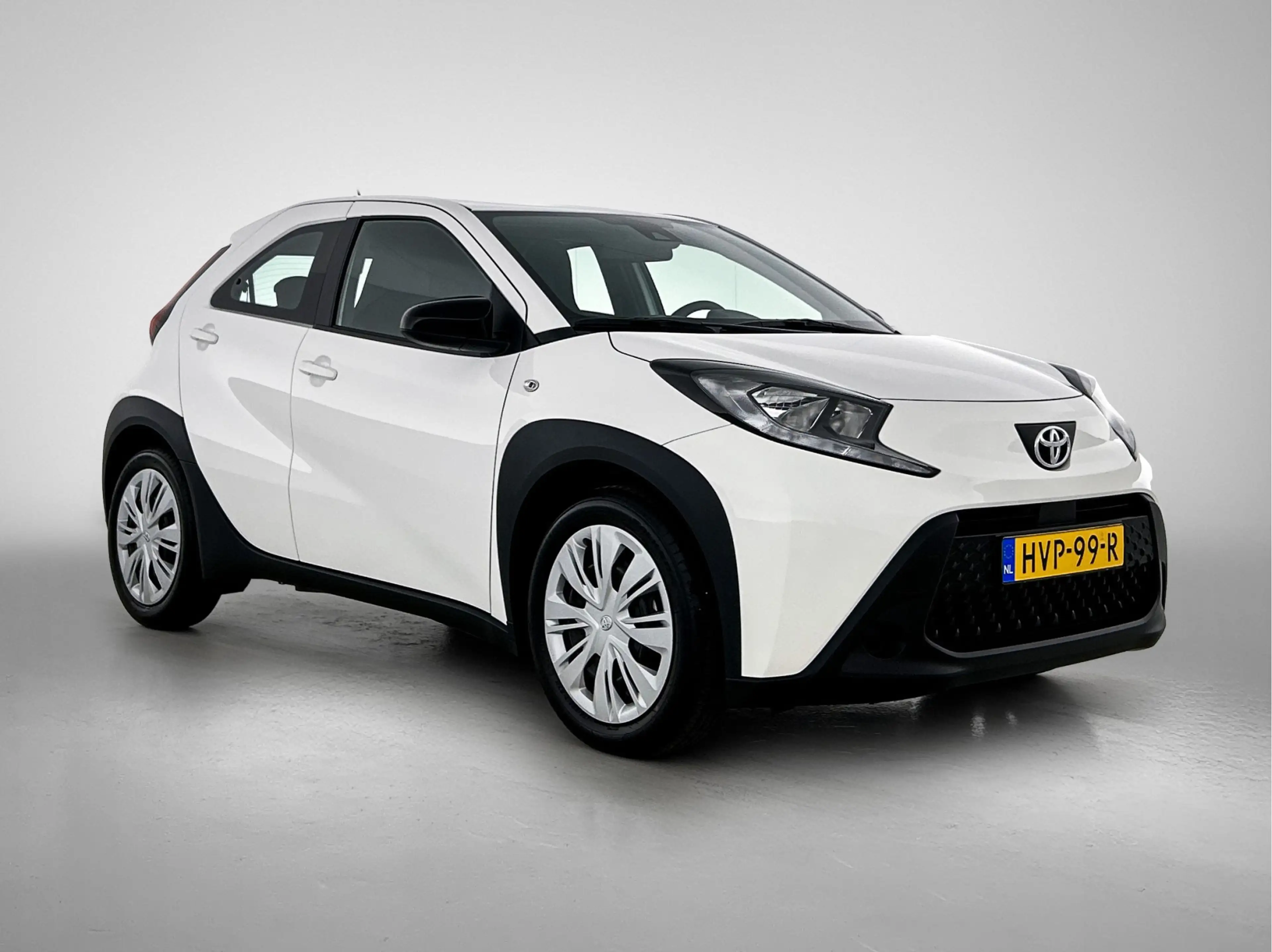 Toyota Aygo X 1.0 VVT-i MT Play | Apple CarPlay / Android Auto ( — photo 13