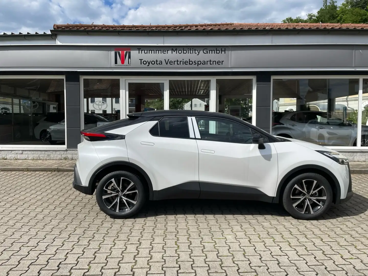 Toyota C-HR 1.8 Hybrid Teamplayer Blanc - 2