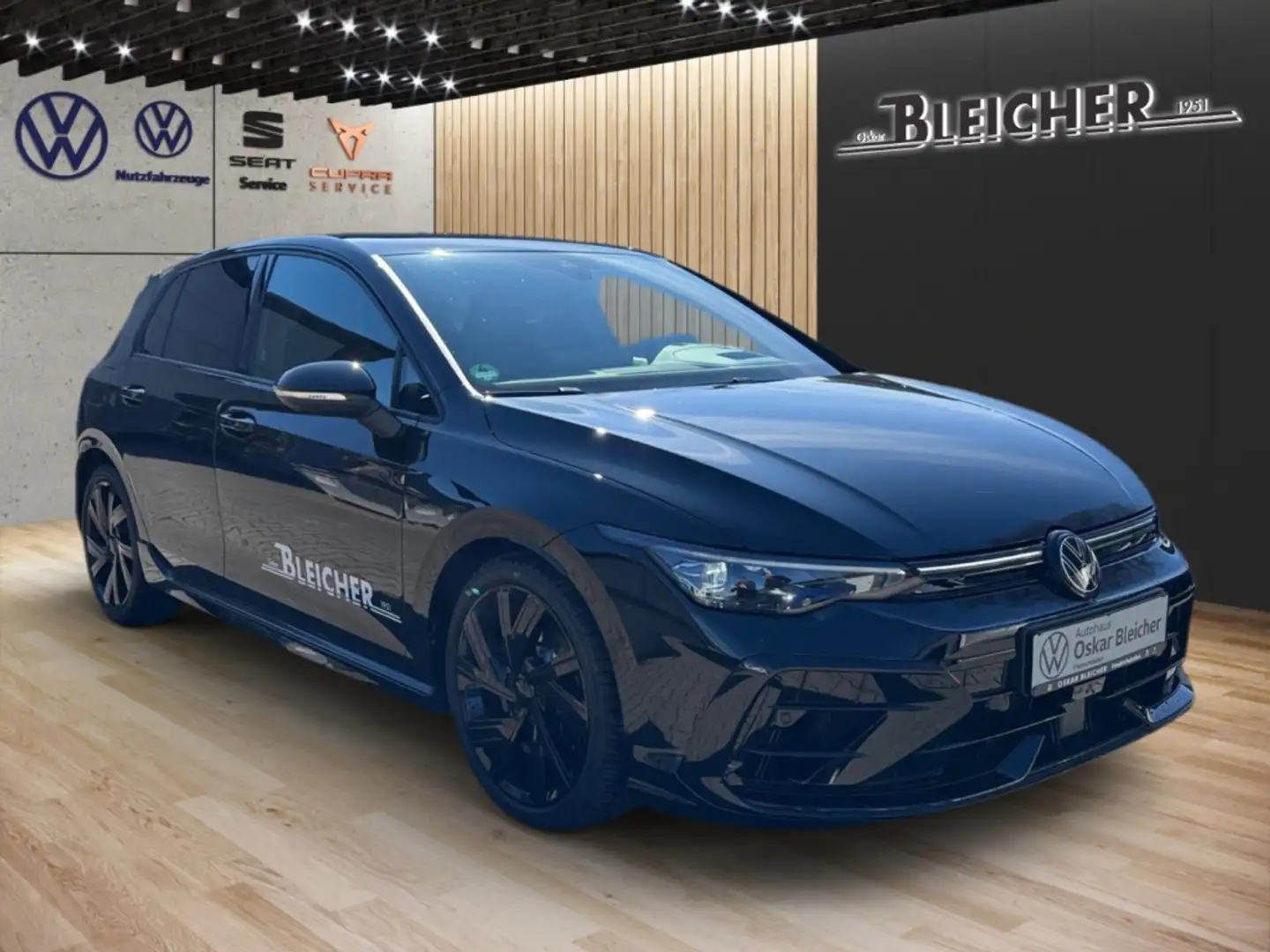 Volkswagen Golf R VIII 2.0 TSI 4Motion Black Edition 245 kW (333 PS) Zwart - 2