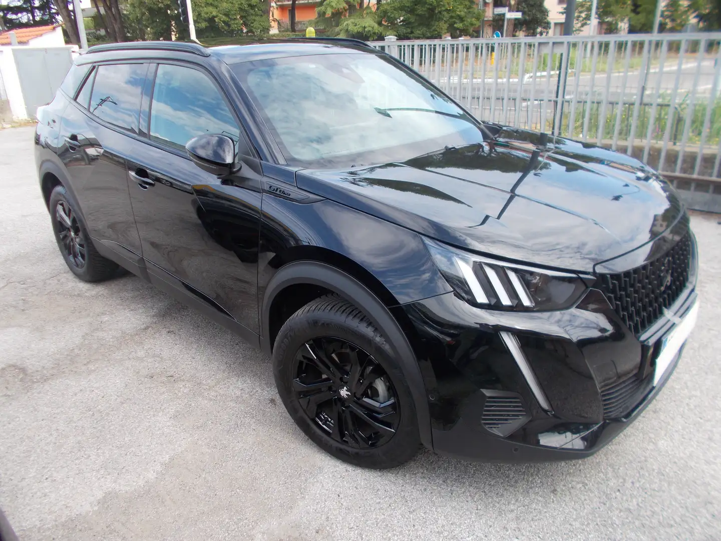 Peugeot 2008 GT Line Automatica Km 3.500 SUPERACCESSORIATO Nero - 1