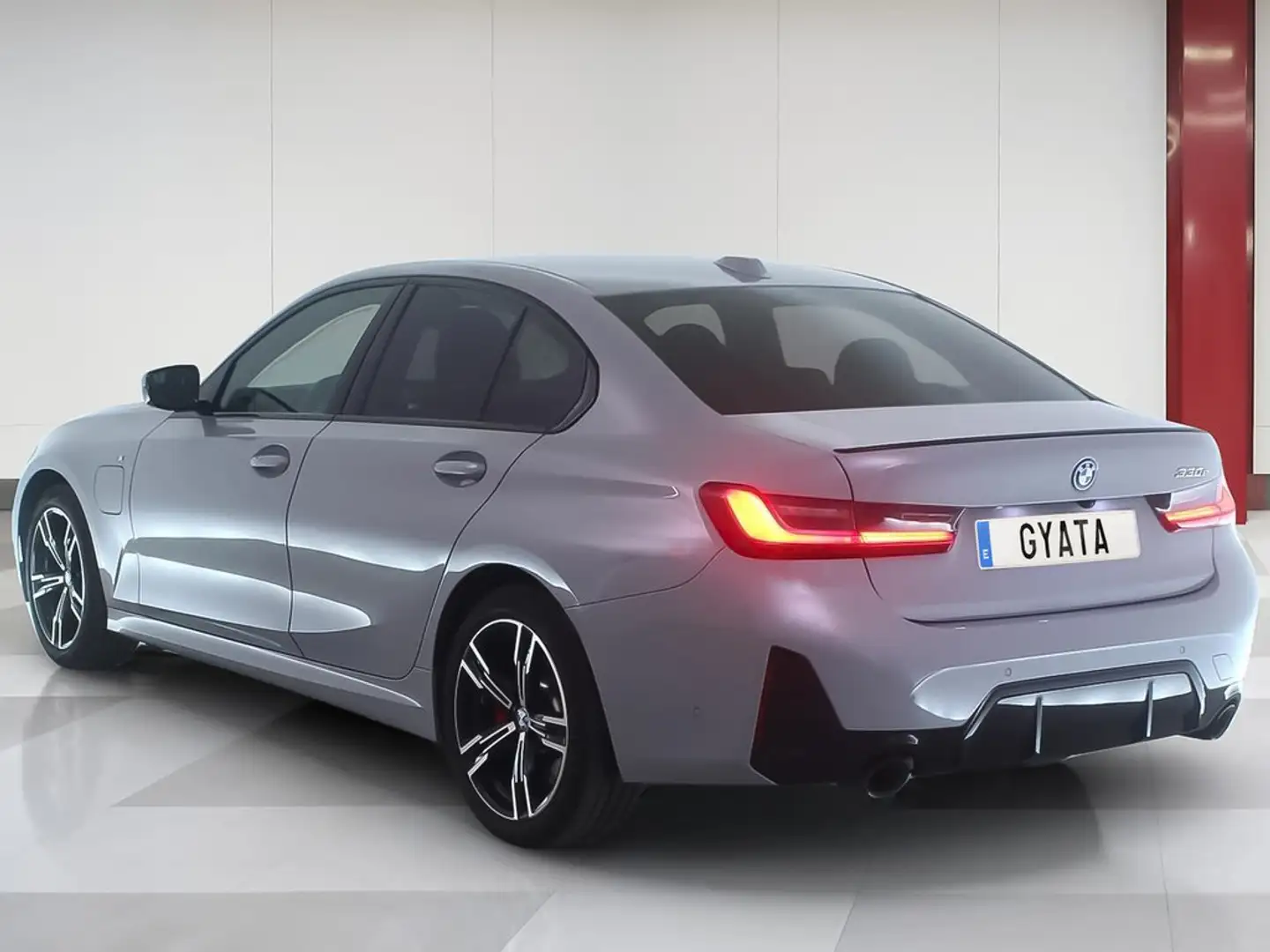 BMW 330 330e Gris - 2