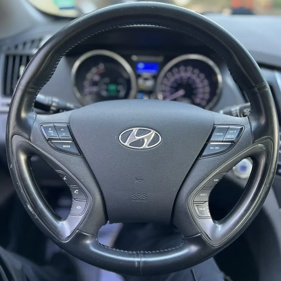 Hyundai SONATA снимка Hyundai SONATA