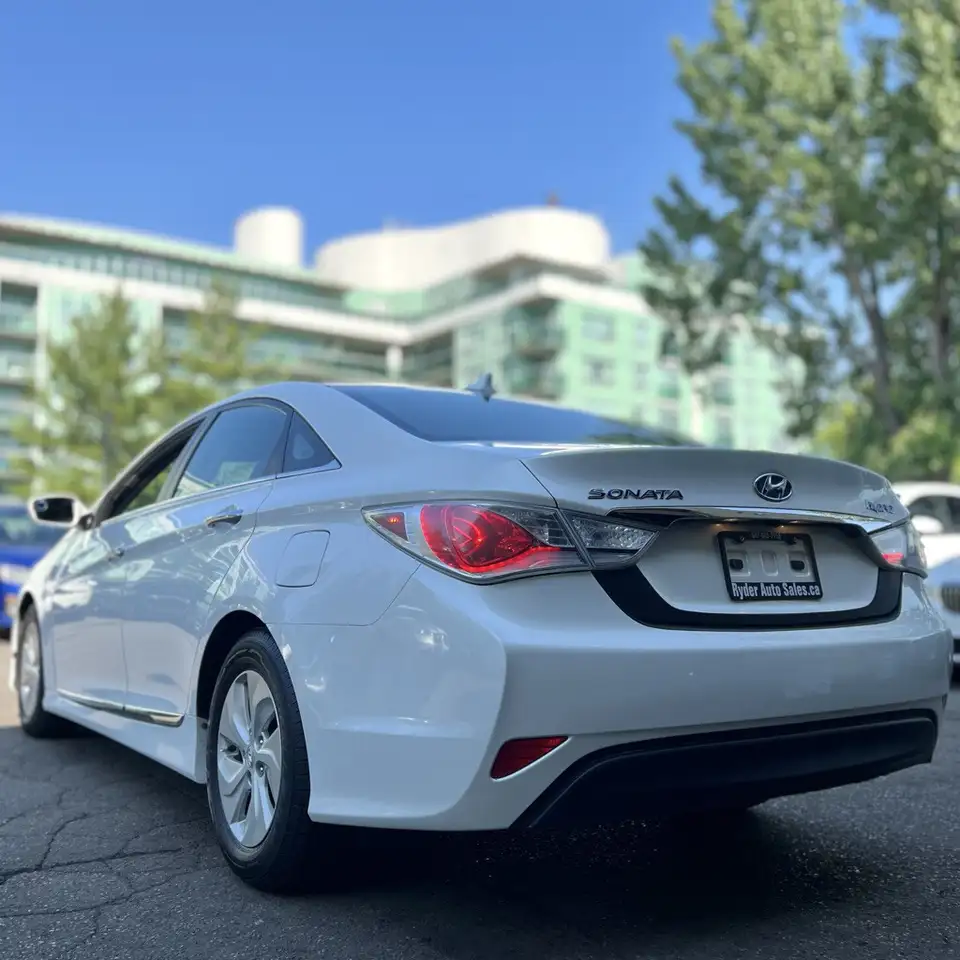 Hyundai SONATA снимка Hyundai SONATA
