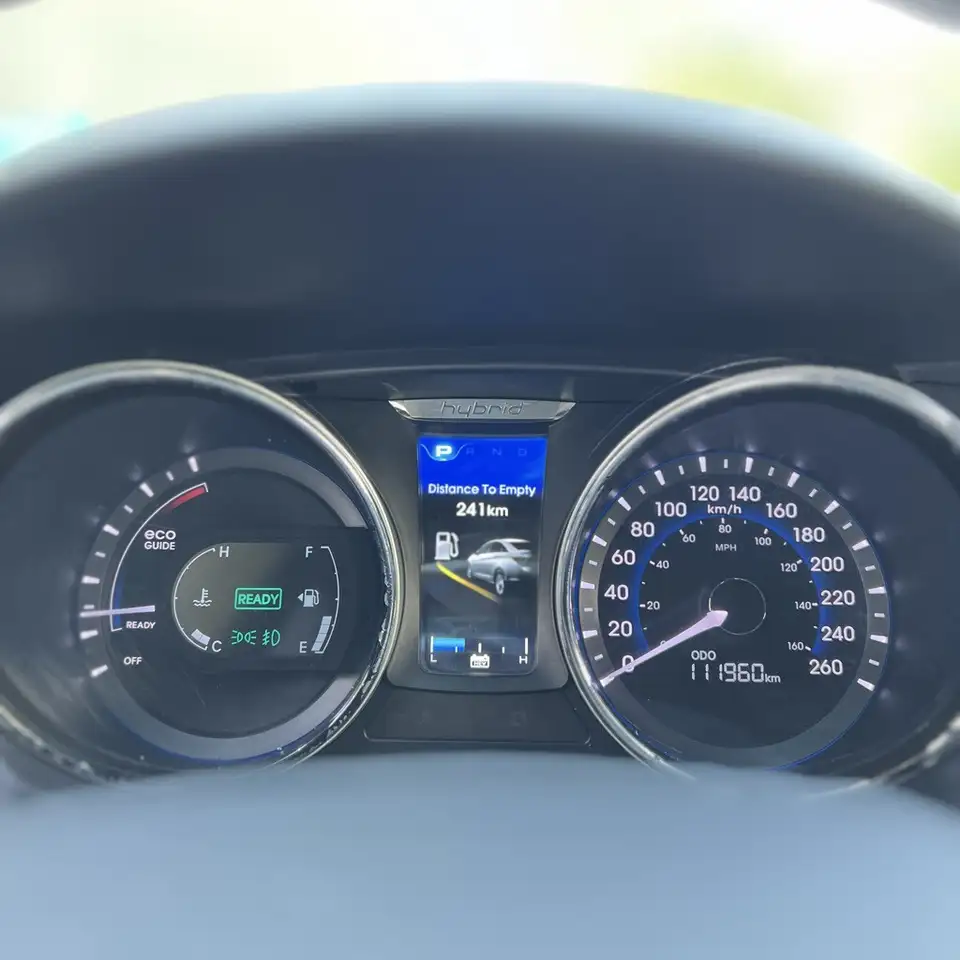 Hyundai SONATA снимка Hyundai SONATA