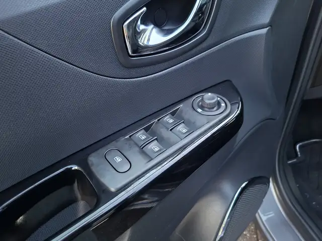 Renault Captur view 5