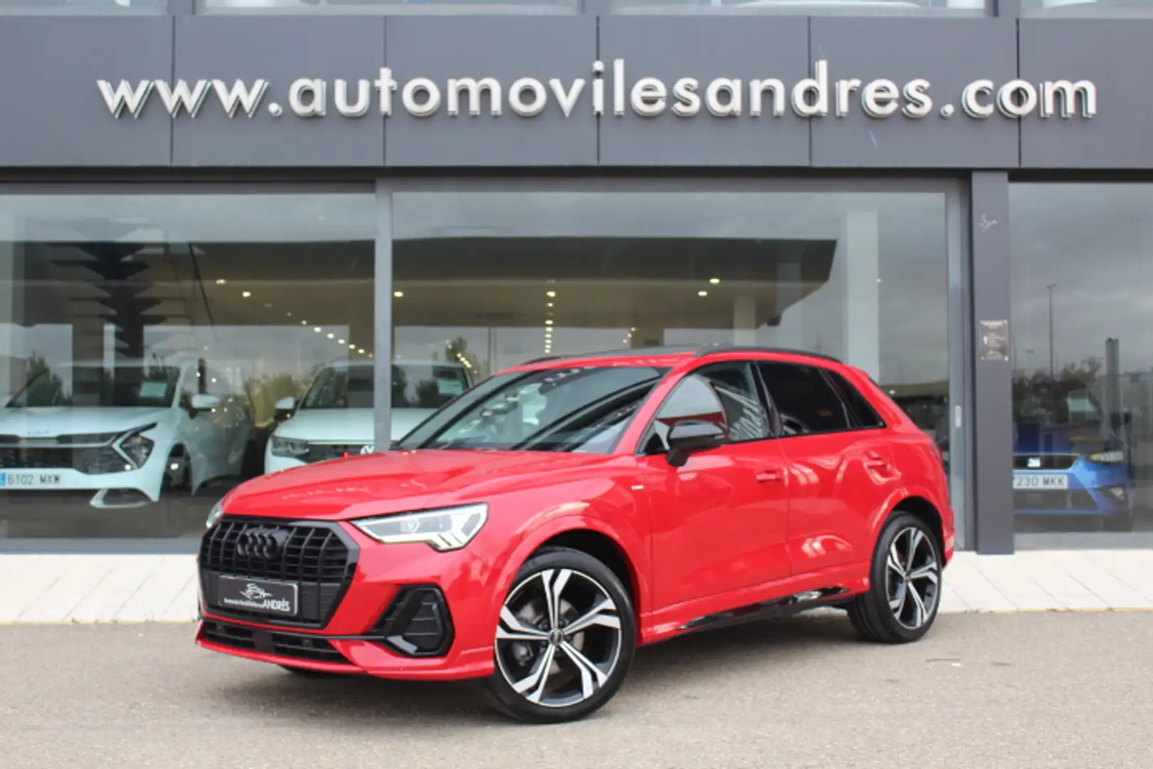 Audi Q3 35 TDI Black line S tronic 110kW Rouge - 1
