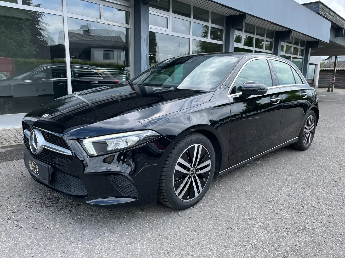 Mercedes-Benz A 180 A 180d ADVANCED*SITZHZG*AMBIENTE* Schwarz - 1