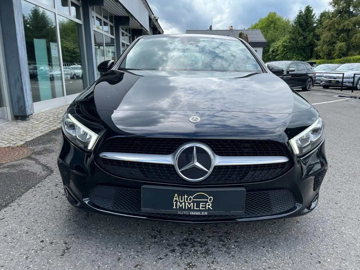 Mercedes-Benz A 180 A 180d ADVANCED*SITZHZG*AMBIENTE* Schwarz - 2