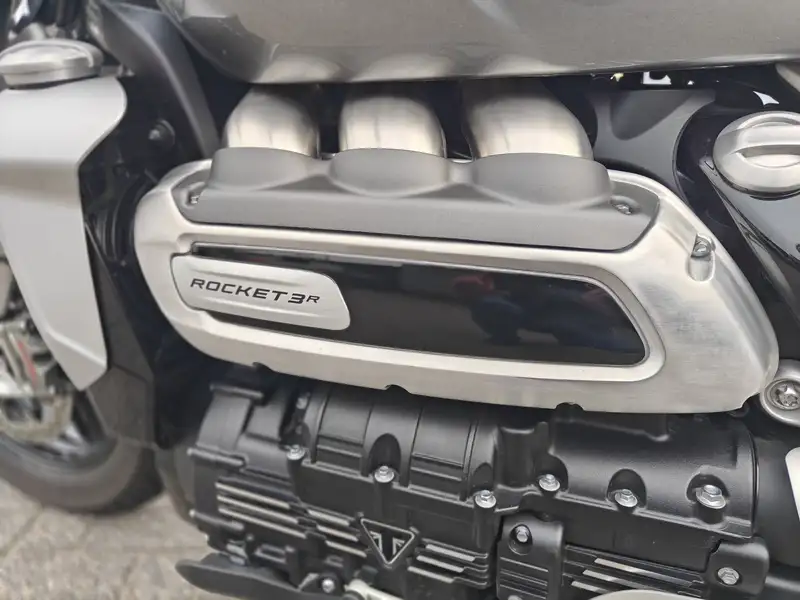 Triumph Rocket 3 R - foto 7