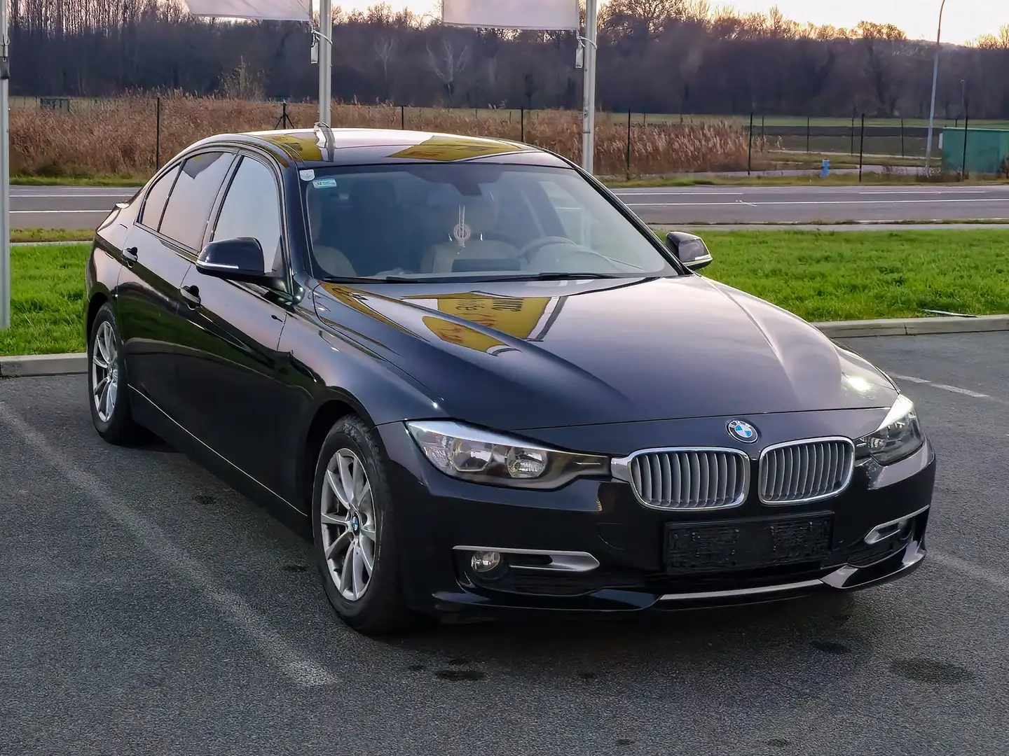 BMW 320 320d EfficientDynamics Edition Edition Schwarz - 1