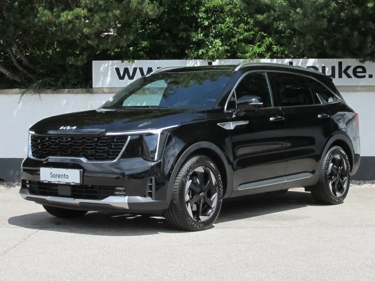 Kia Sorento 1,6 T-GDi Plug-In Hybrid GPF AWD Platin Aut. Schwarz - 1