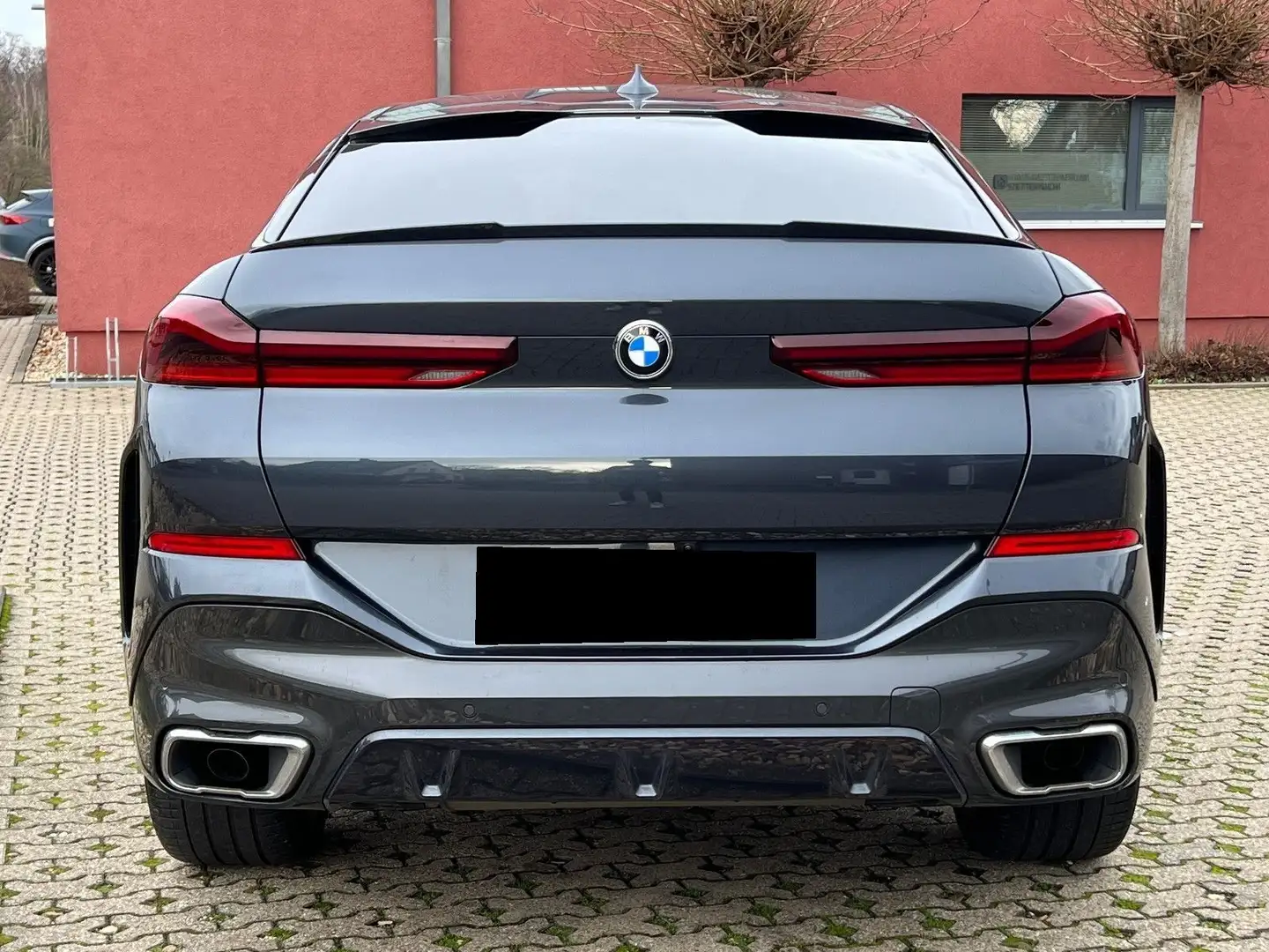 BMW X6 xDrive40d M Grau - 2