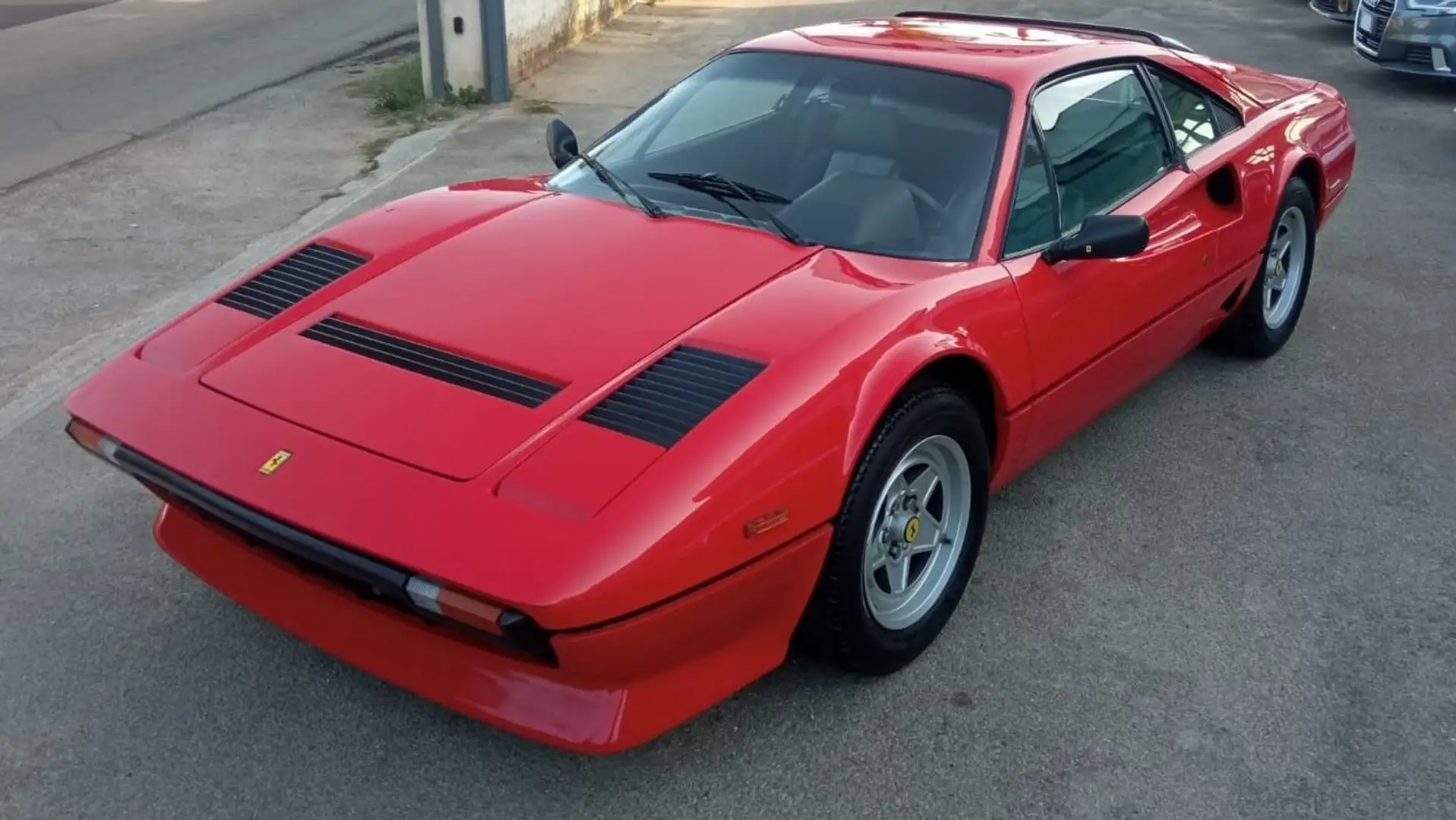 Ferrari 208 GTB 2.0 Turbo Kırmızı - 2
