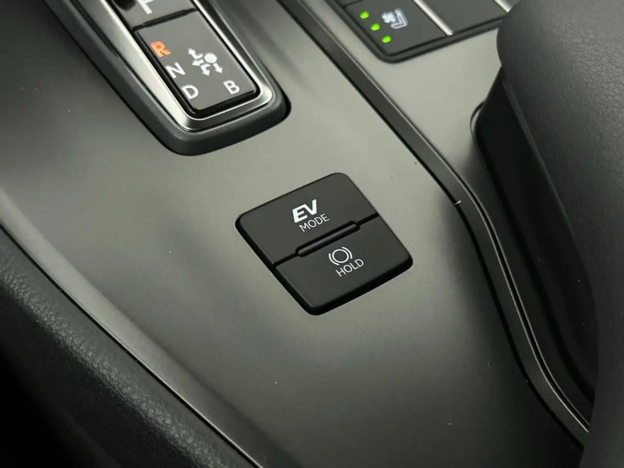 Lexus UX 300h photo Lexus UX 300h