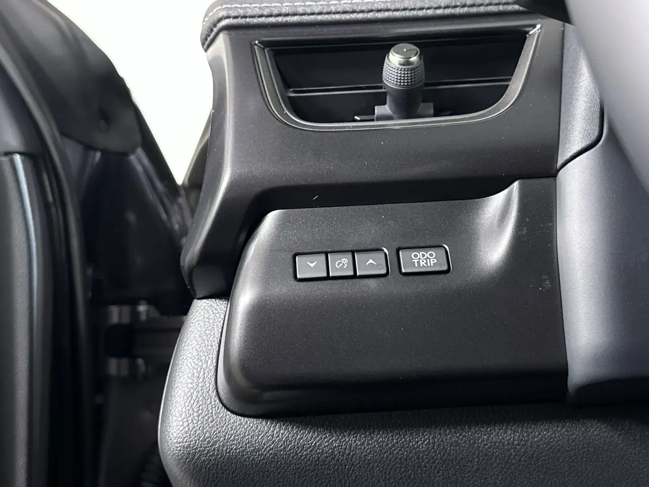 Lexus UX 300h photo Lexus UX 300h