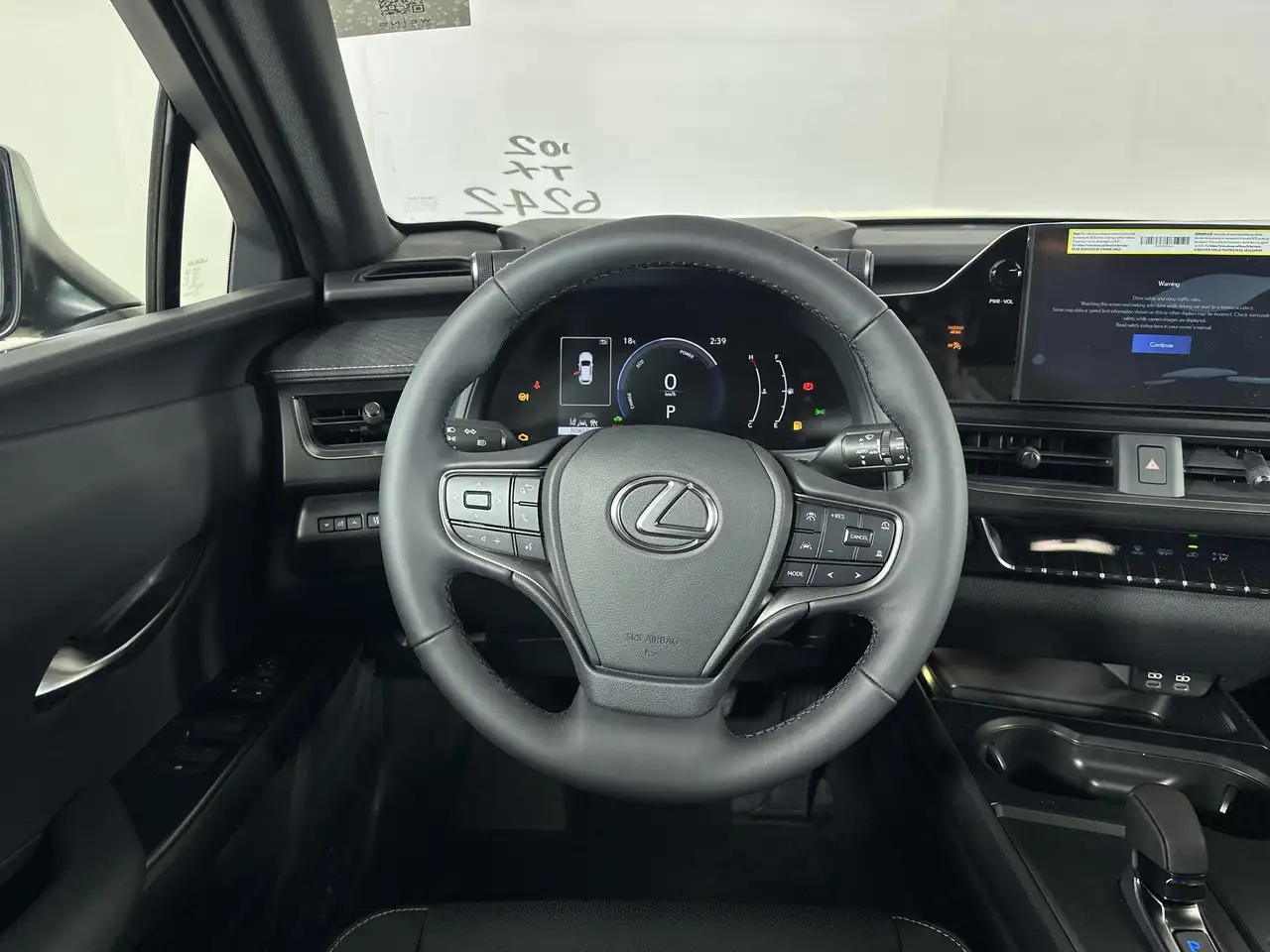 Lexus UX 300h photo Lexus UX 300h
