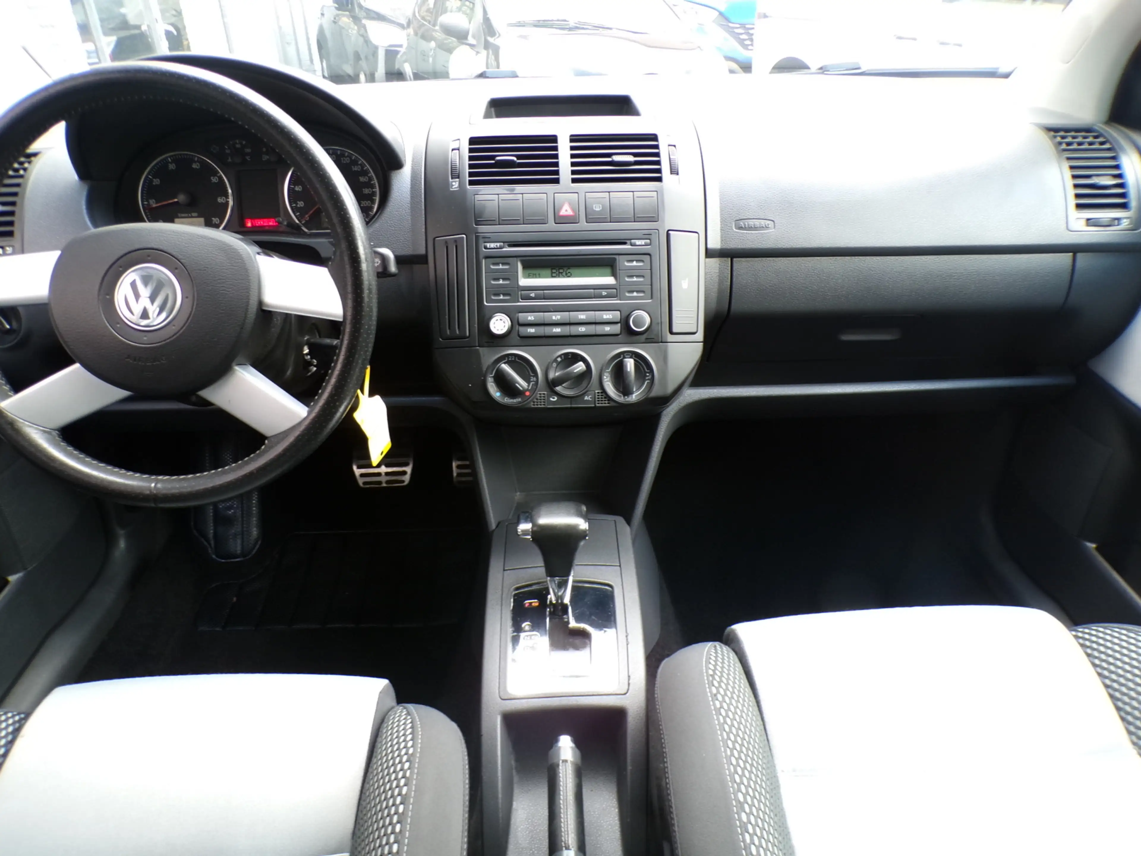 Volkswagen Polo Cross 1.4-16V Automaat 5-Drs TOP STAAT,GOED ONDERHOUDEN! — photo 6