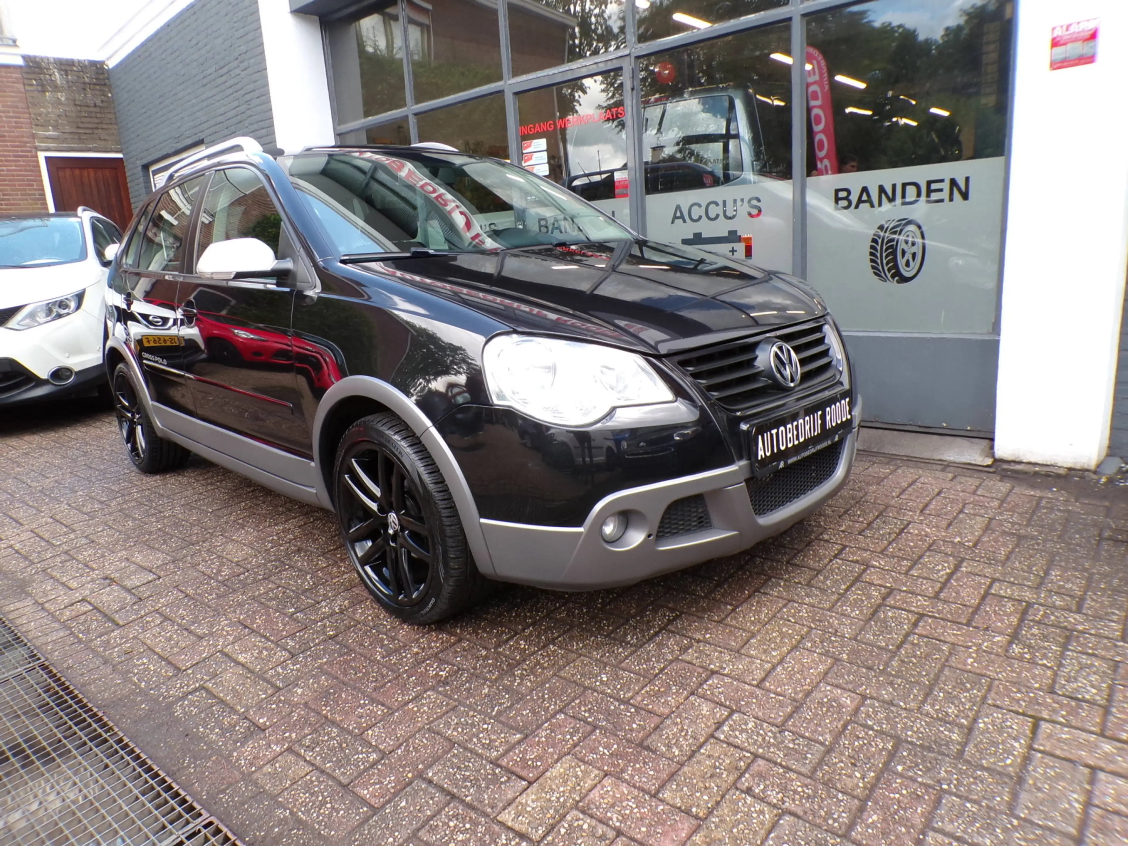 Volkswagen Polo Cross 1.4-16V Automaat 5-Drs TOP STAAT,GOED ONDERHOUDEN! — photo 2