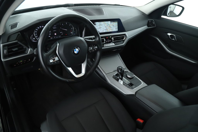 BMW 316 d 48V Touring Autom LED NAVI 17ZOLL — photo 9