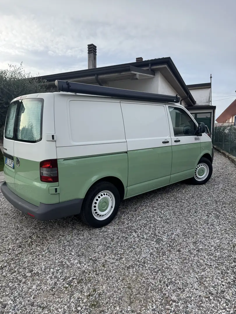 Volkswagen T5 Transporter - 2
