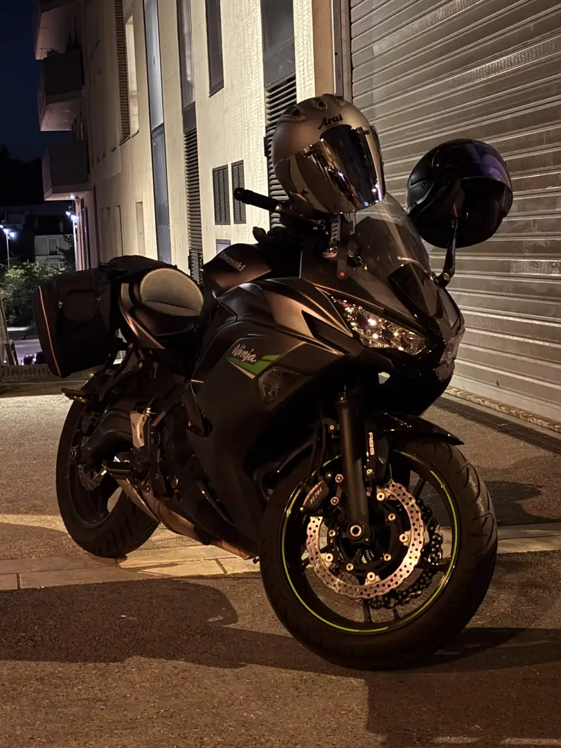 Kawasaki Ninja 650 - 2