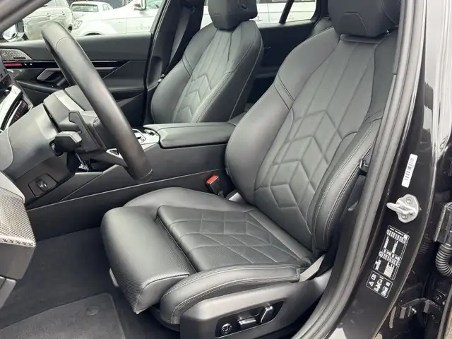 BMW 5 Series view 11