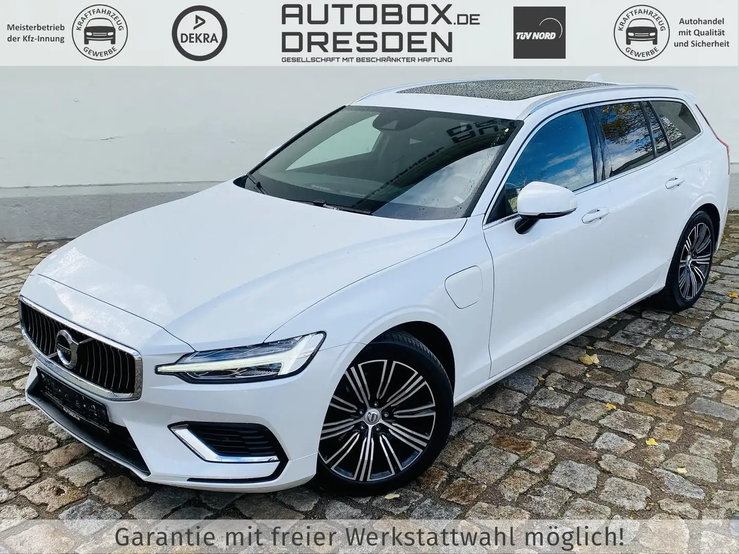 Volvo V60 T8 Twin Engine Inscription AWD +AHK+LEDER+ Weiß - 1