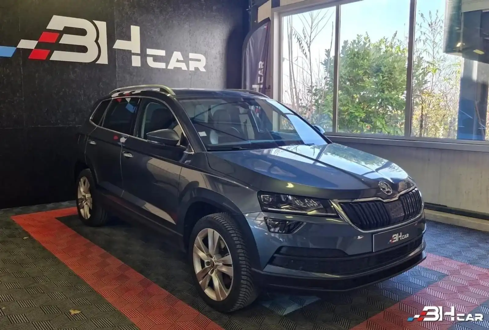 Skoda Karoq 2.0 TDI 150 SCR STYLE Gris - 1