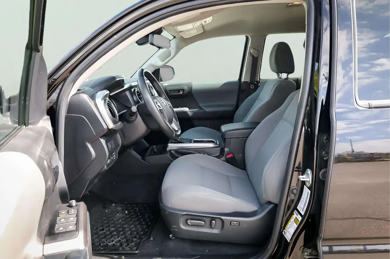 Toyota Tacoma снимка Toyota Tacoma