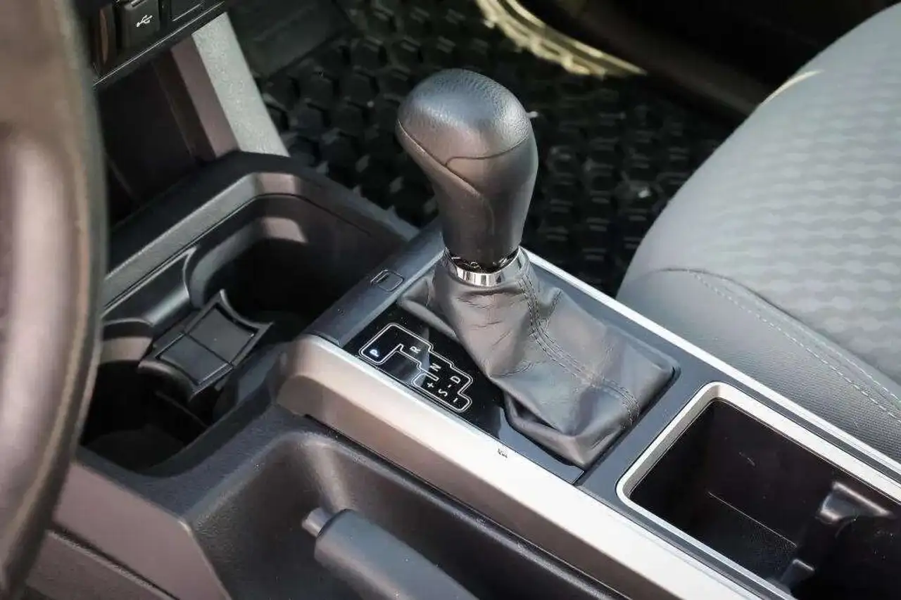 Toyota Tacoma снимка Toyota Tacoma