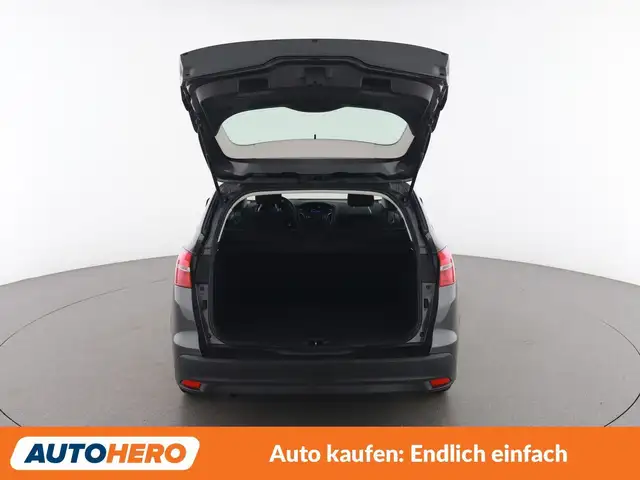 Ford Focus view 16