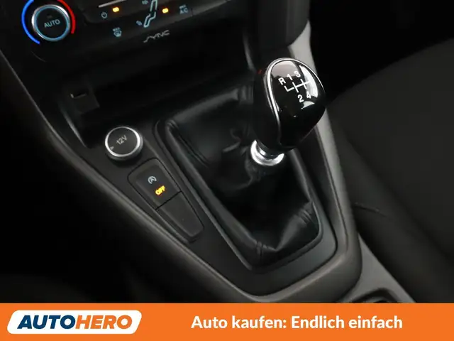 Ford Focus view 24