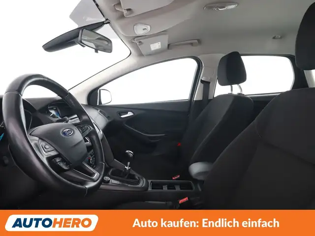 Ford Focus view 10