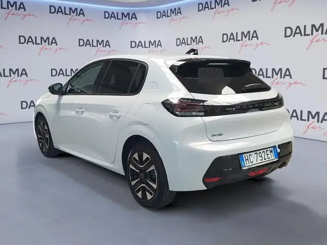 Peugeot 208 view 3