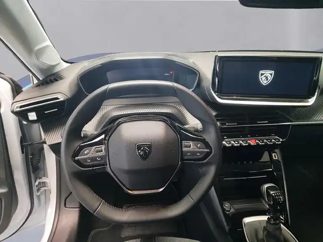 Peugeot 208 view 11