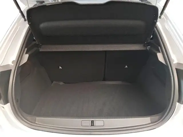 Peugeot 208 view 15