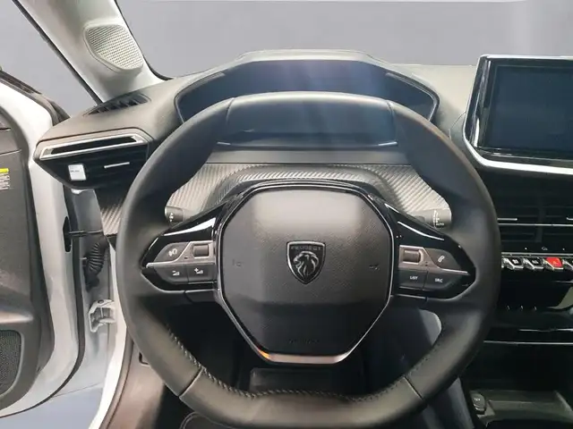 Peugeot 208 view 12