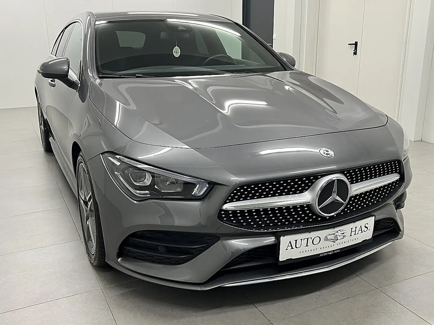 Mercedes-Benz CLA 180 Shooting Brake *AMG-Line*MwSt ausweisbar* Grau - 1