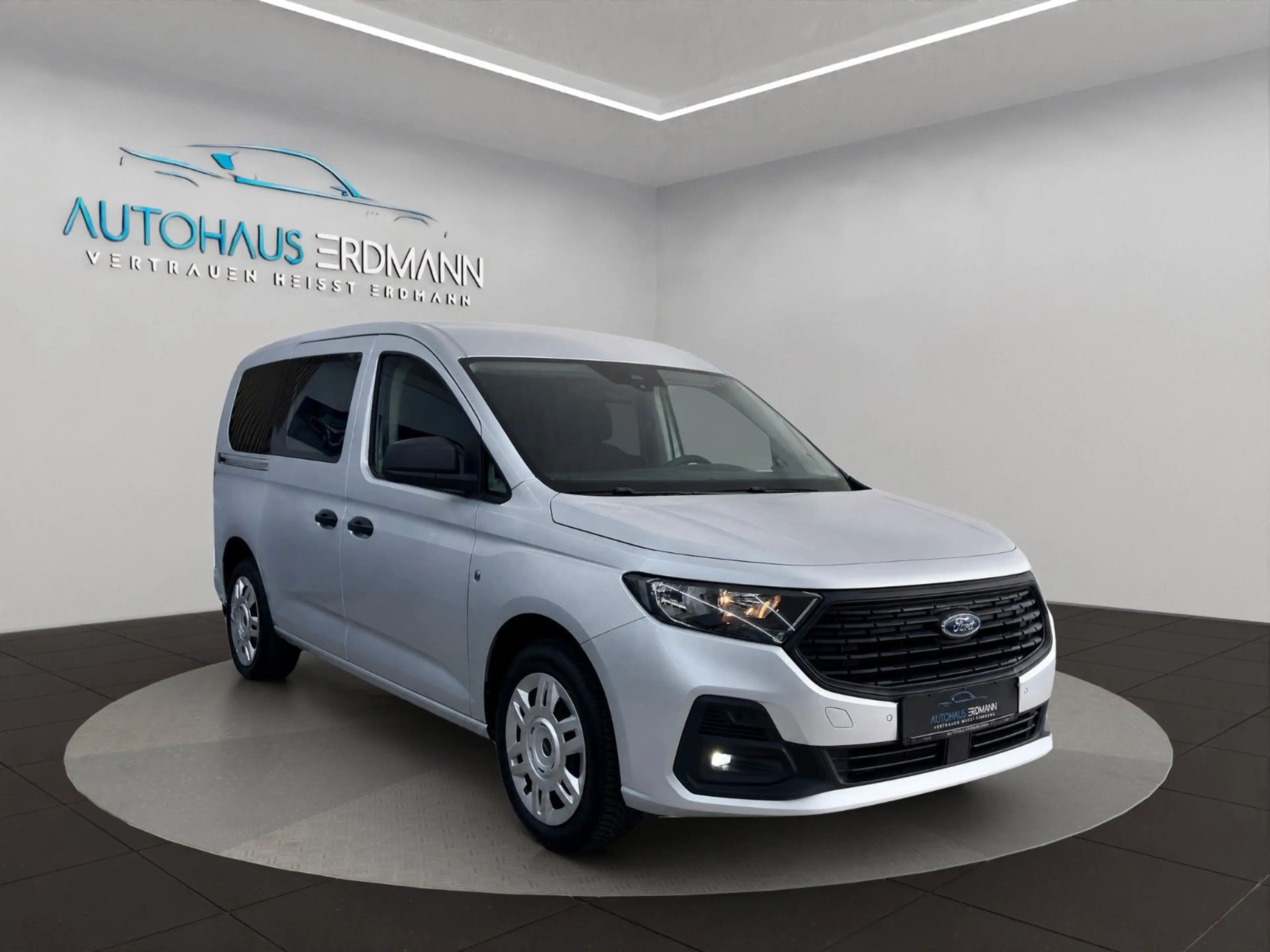 Ford Grand Tourneo Connect 1,5 EB*Autom*PDC*Apps* — photo 3
