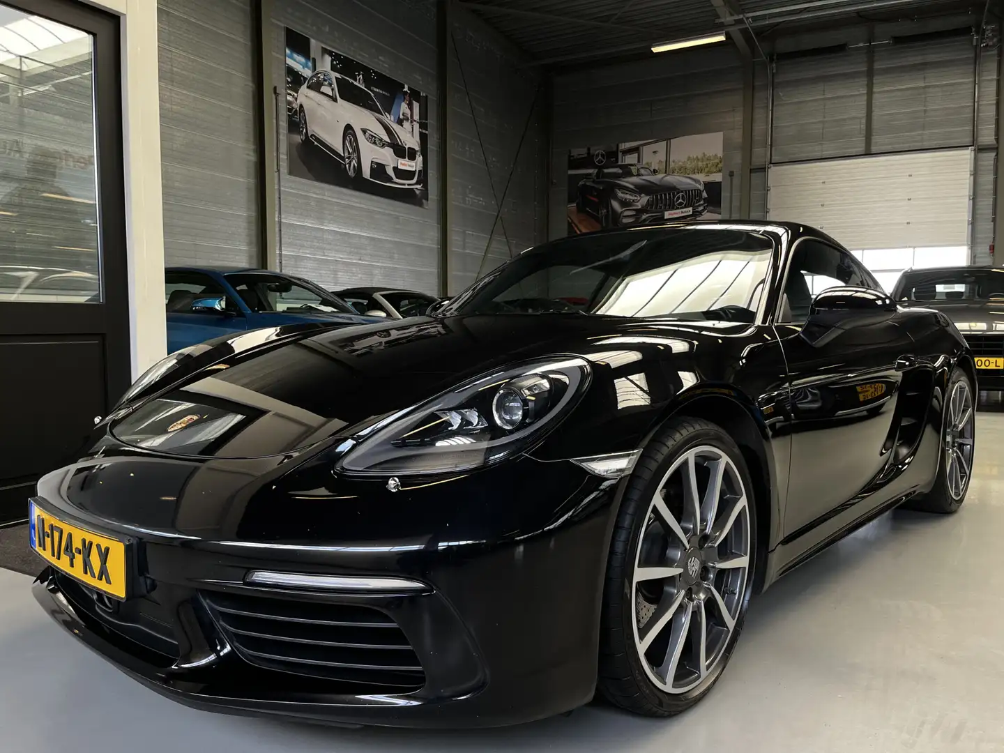 Porsche 718 Cayman 2.0 300pk, Navi, PDC, 20inch, Leer Zwart - 1