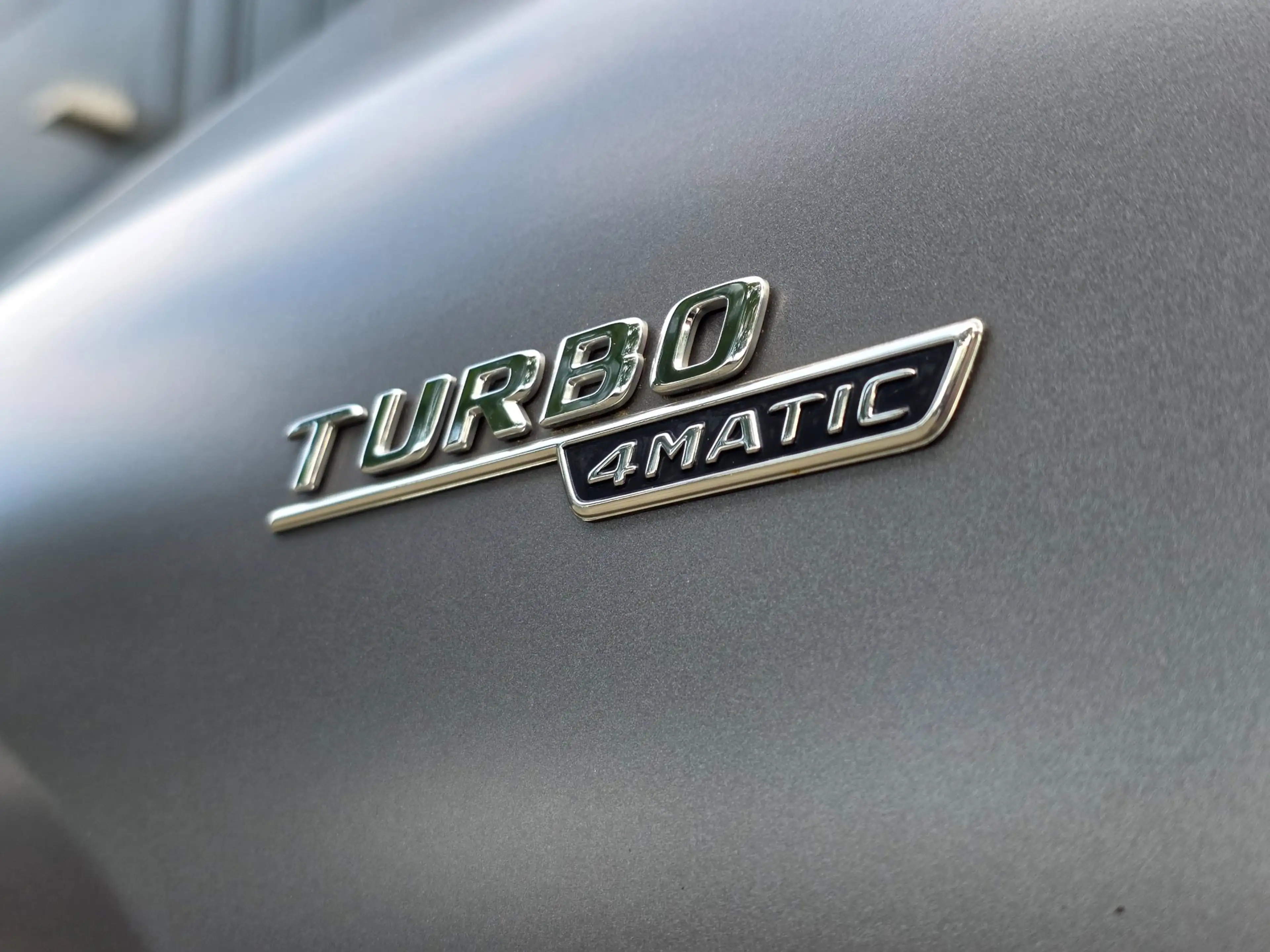 Mercedes-Benz GLA 35 AMG 4MATIC / PANO / MATTE GREY / LEDER-ALCANTARA / CAM — photo 14