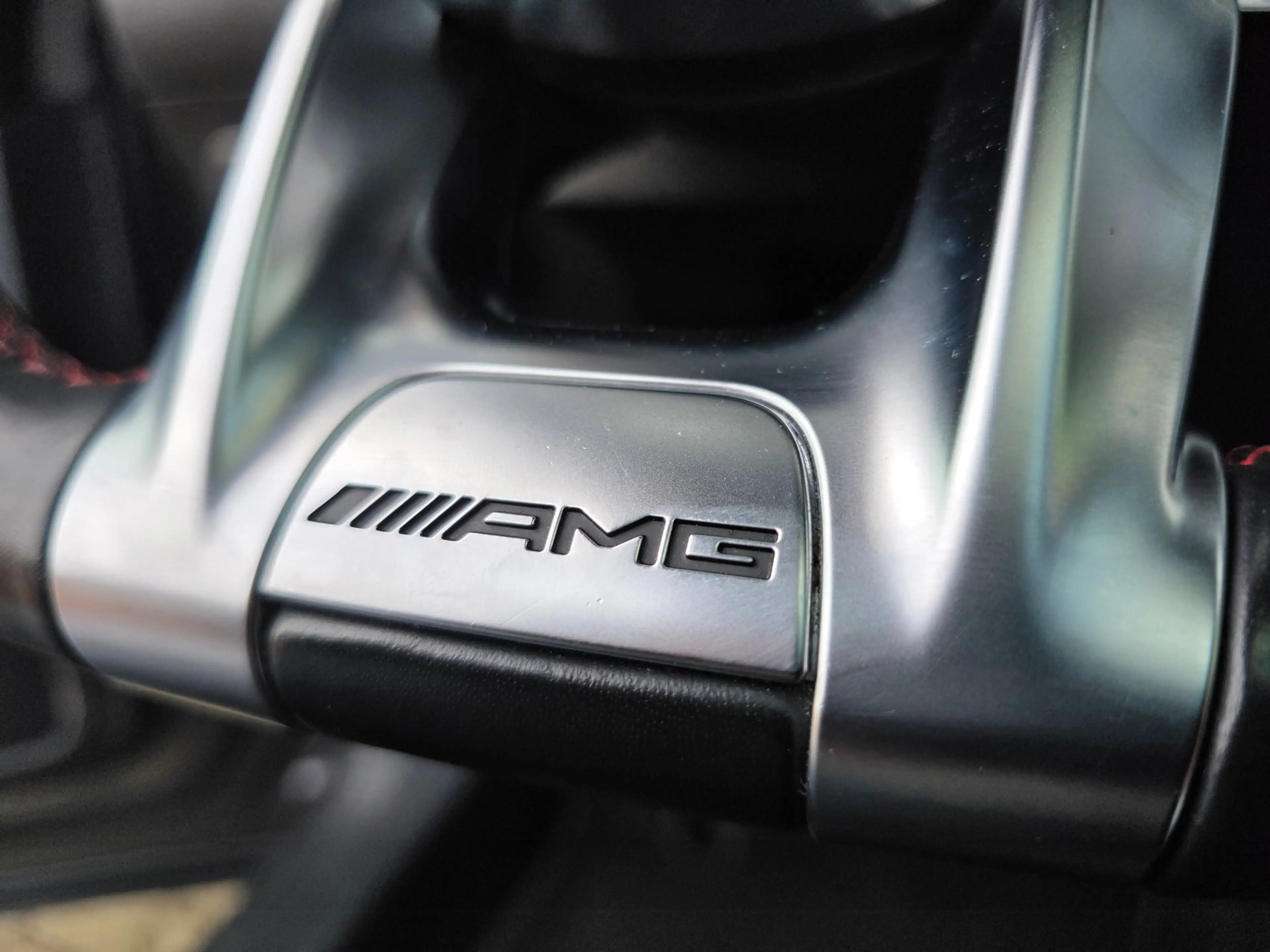 Mercedes-Benz GLA 35 AMG 4MATIC / PANO / MATTE GREY / LEDER-ALCANTARA / CAM — photo 41