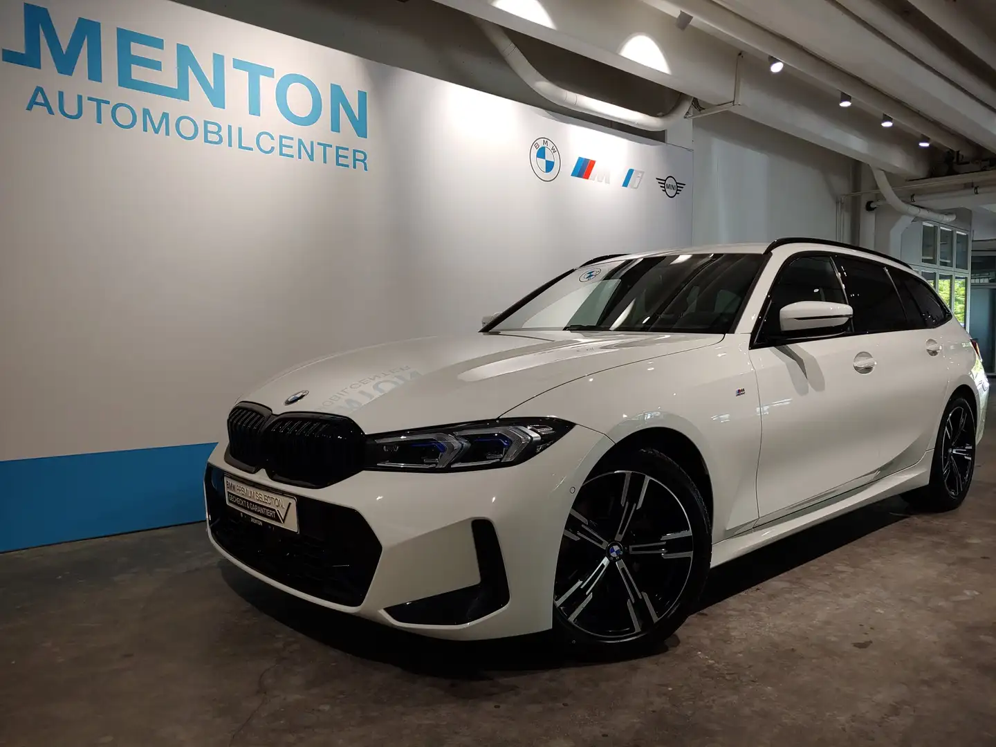 BMW 320 d xDrive M-Sportpaket/LCProf./ad.LED/RFK Weiß - 2